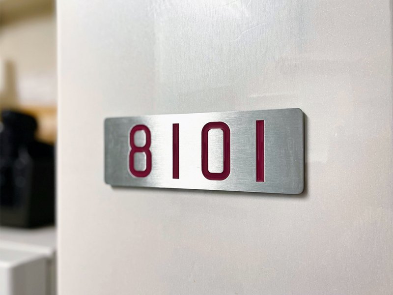 画像2: 車号銘板マグネットプレート 半蔵門線8000系 (2)